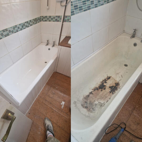 before and after picture of a bath re-enamelled in Berkshire - Reading service completed by glossy baths