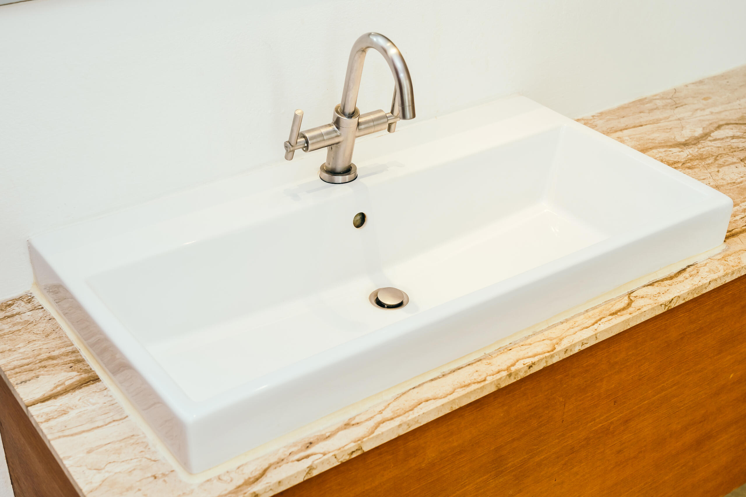 Sink crack repaired in Reading